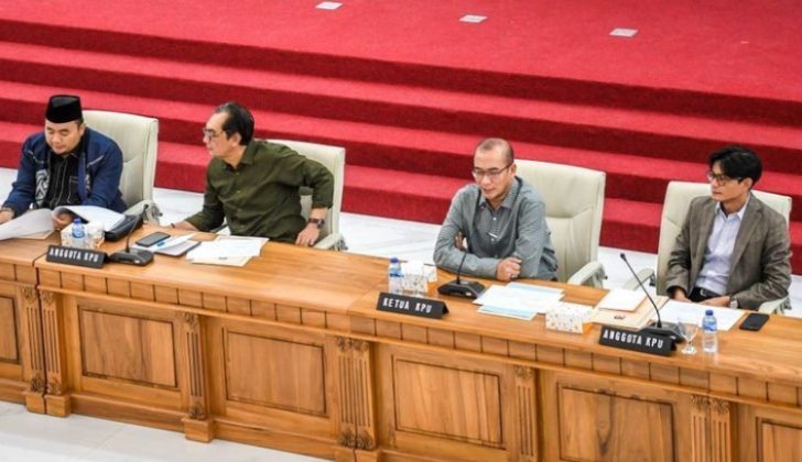 KPU Putuskan Capres dan Cawapres Hadir Bersama-sama Selama Debat Pilpres 2024