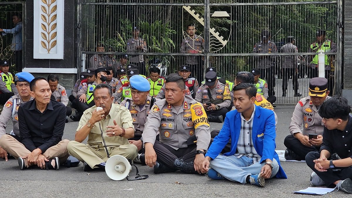 Wakapolresta Bandung Kawal dan Pimpin Pengamanan Aksi Unjuk Rasa PMII