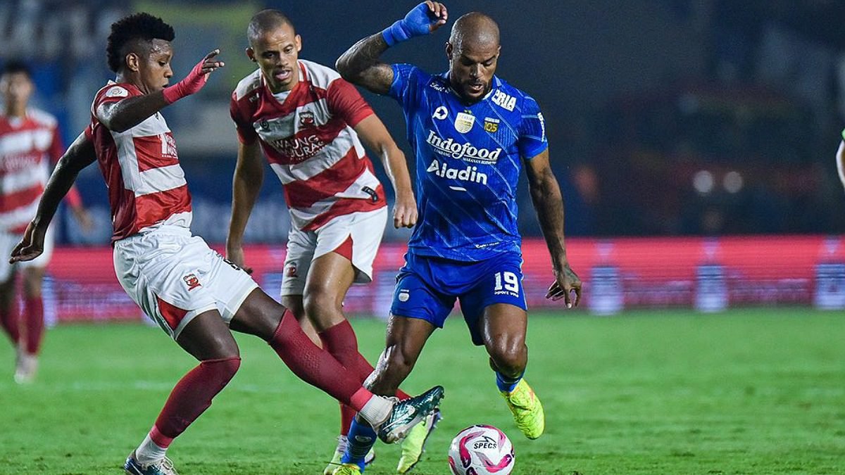 Persib Bandung Menang Telak 3-0 Atas Madura United di Final Championship Series Liga 1 di Si Jalak Harupat