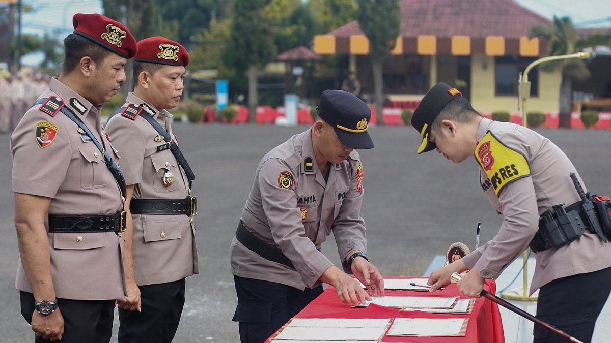 Sertijab Pejabat Polres Garut, AKP Joko Prihatin Gantikan AKP Ari Rinaldo sebagai Kasat Reskrim