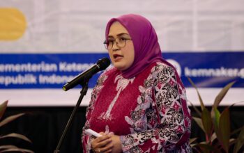 Direktur Jenderal PHI dan Jamsos Kemnaker, Indah Anggoro Putri, mendorong pengembangan tempat kerja ramah keluarga dan fasilitas daycare bagi pekerja. Photo : Kemnaker
