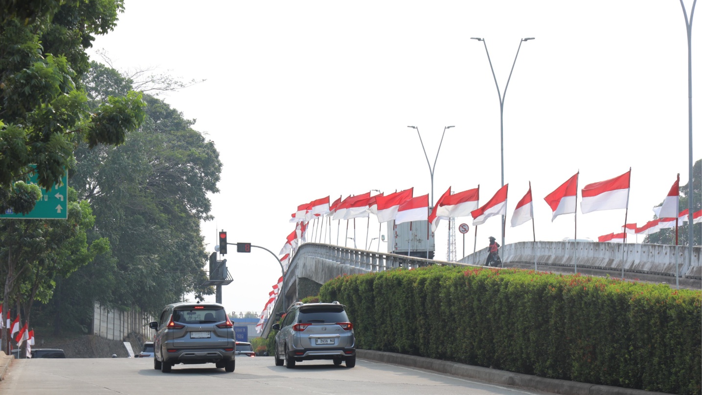 Nuansa merah putih mulai menghiasi wilayah Kota Tangeranv Selatan menjelang peringatan HUT ke-81 Kemerdekaan RI. Photo : Humas Kota Tangerang Selatan