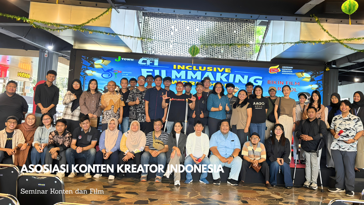 Foto David Saragih saat memberikan pelatihan atau aktivitas produksi konten. Dok. David Saragih
