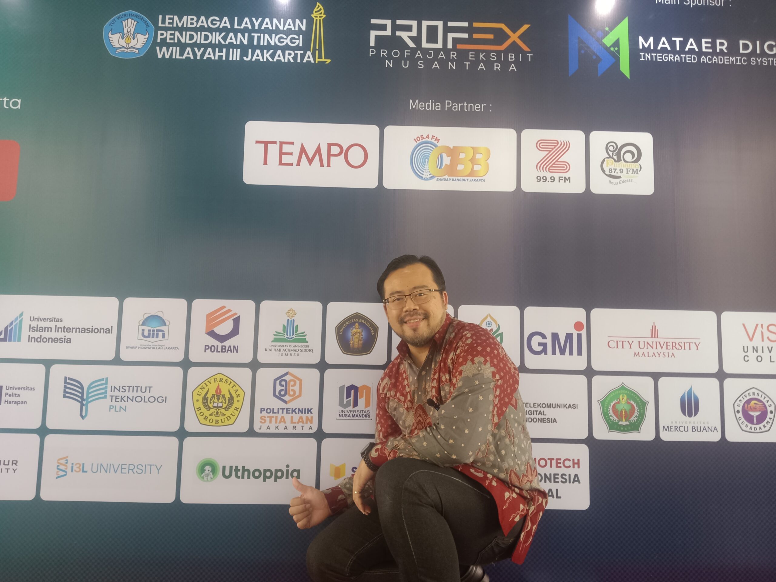 Yusup Ngadimin, Founder & CEO Uthoppia House, saat menjadi pembicara dalam forum IPRE 2026. Photo : Beritaraya.id