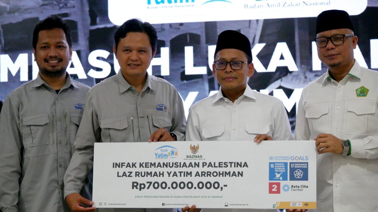 Penyaluran donasi Rp700 juta Rumah Yatim untuk program Yatim Palestina melalui Baznas RI.